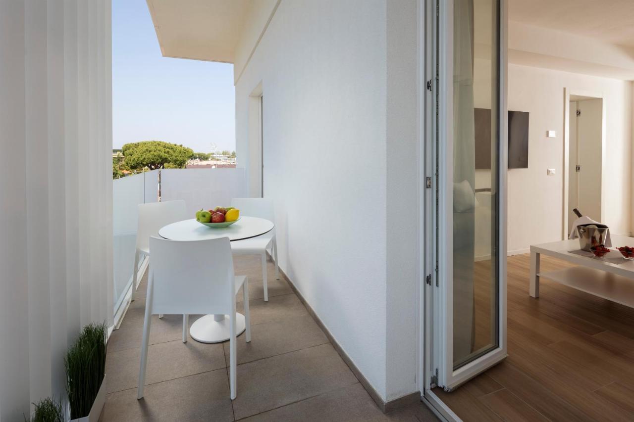 The Palm Riccione Exterior foto